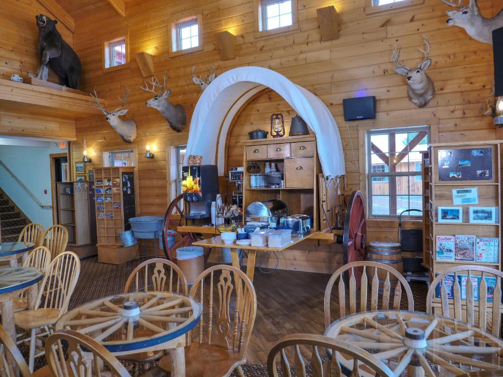 Range Country Lodging image 25